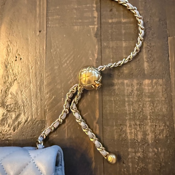 CHANEL 2022 mini pearl crush grey flap quilted handbag - Picture 4 of 11